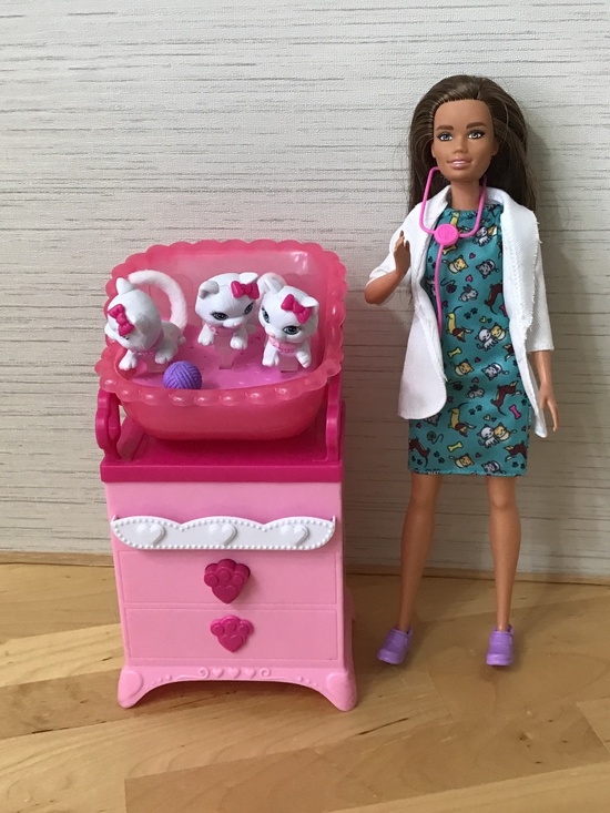 Barbie Other - Barbie Doll and Kittens